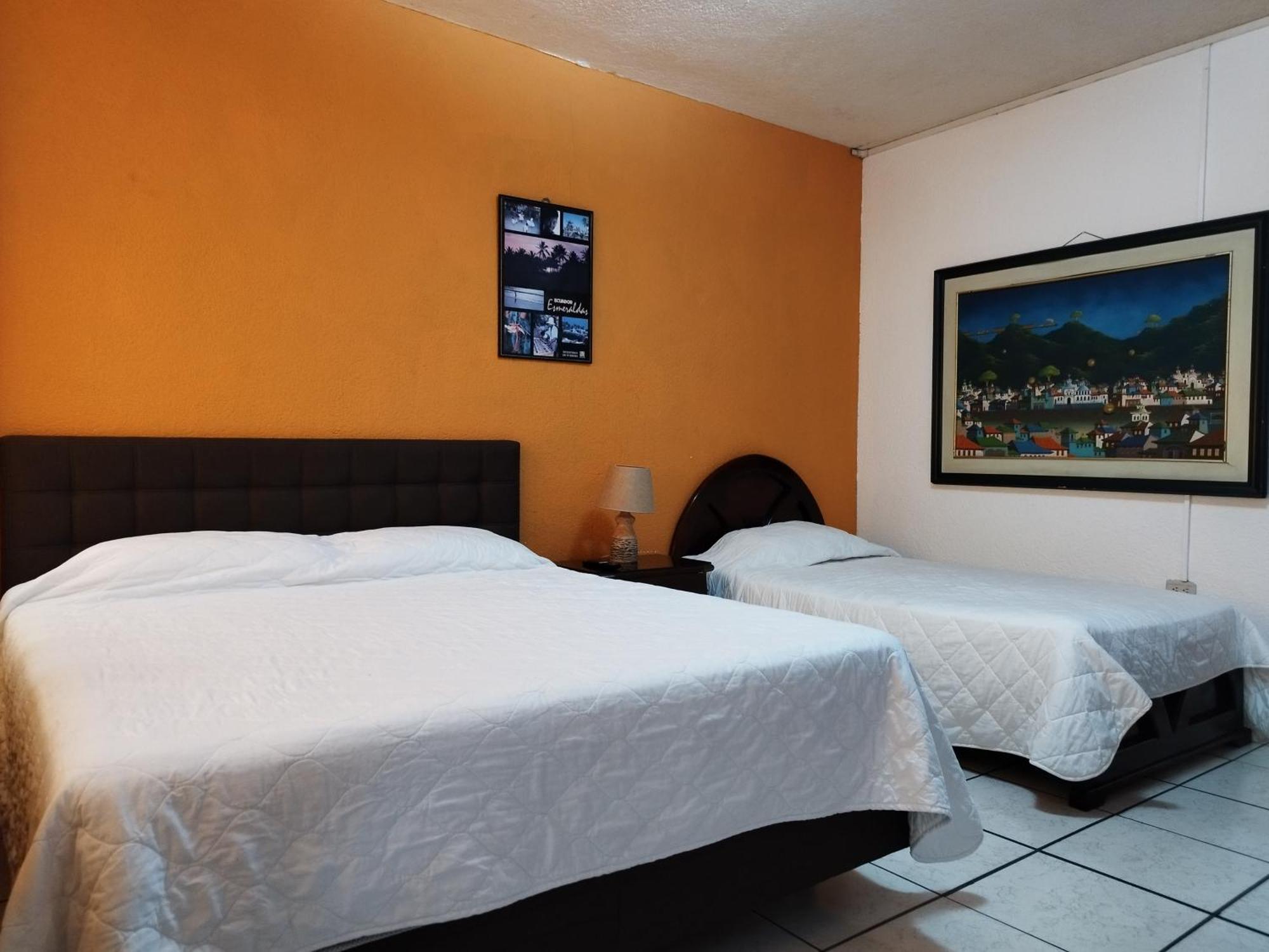 Hotel Puerta Del Sol سانتو دومينغو دا لوس كولورادوس المظهر الخارجي الصورة